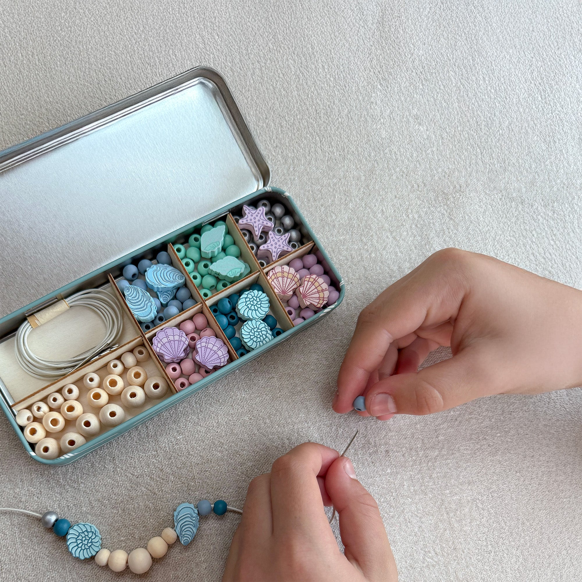 DISCOVER THE JOY OF BEADING